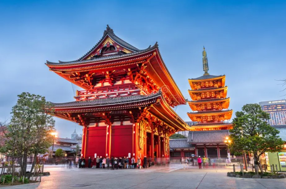 fushimi-inari-shrine-kyoto-japan